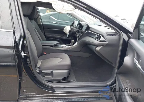 2023 Toyota Camry Le z USA, uszkodzony, nr VIN 4T1C11AK2PU737330